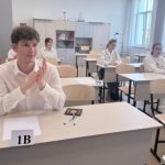 В 2025 году выпускники лучше сдали ЕГЭ по математике, химии и биологии