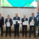 Андрей Травников наградил аграриев – победителей трудового соревнования