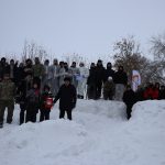 Студенты и старшеклассники штурмовали снежную крепость