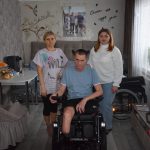 Ветерану СВО вручили многофункциональную коляску