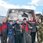 Две машины гумпомощи отправлены пяти барабинским бойцам