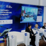 В Новосибирске обсудили, как помогать родителям с зависимостью, не забирая детей